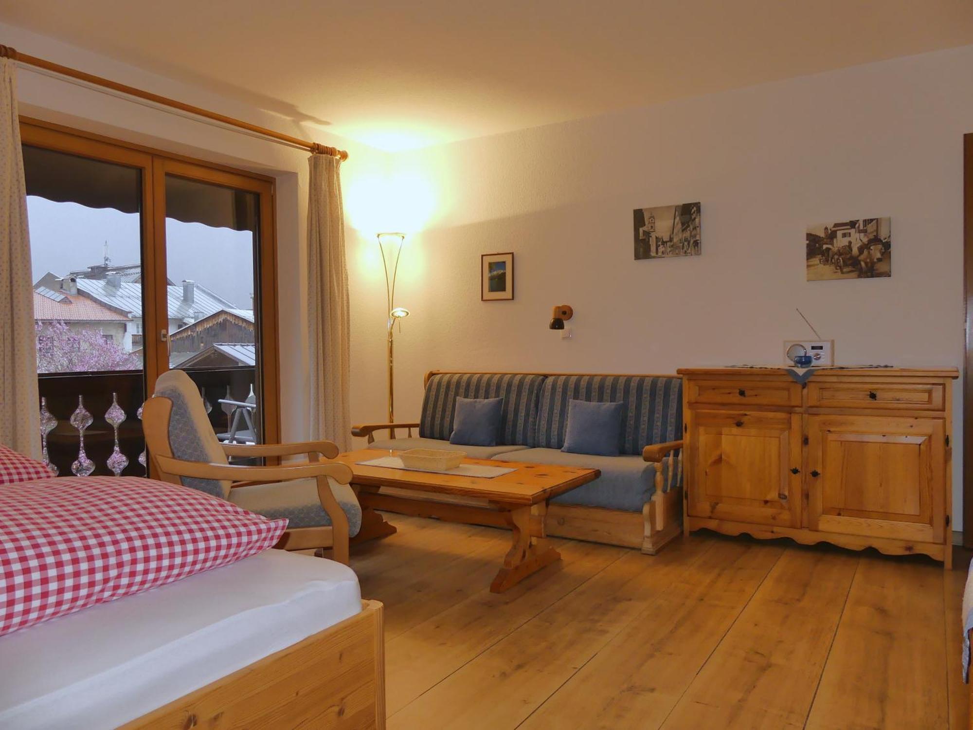 Haus Spornitz Ferienwohnung 米滕瓦尔德 外观 照片